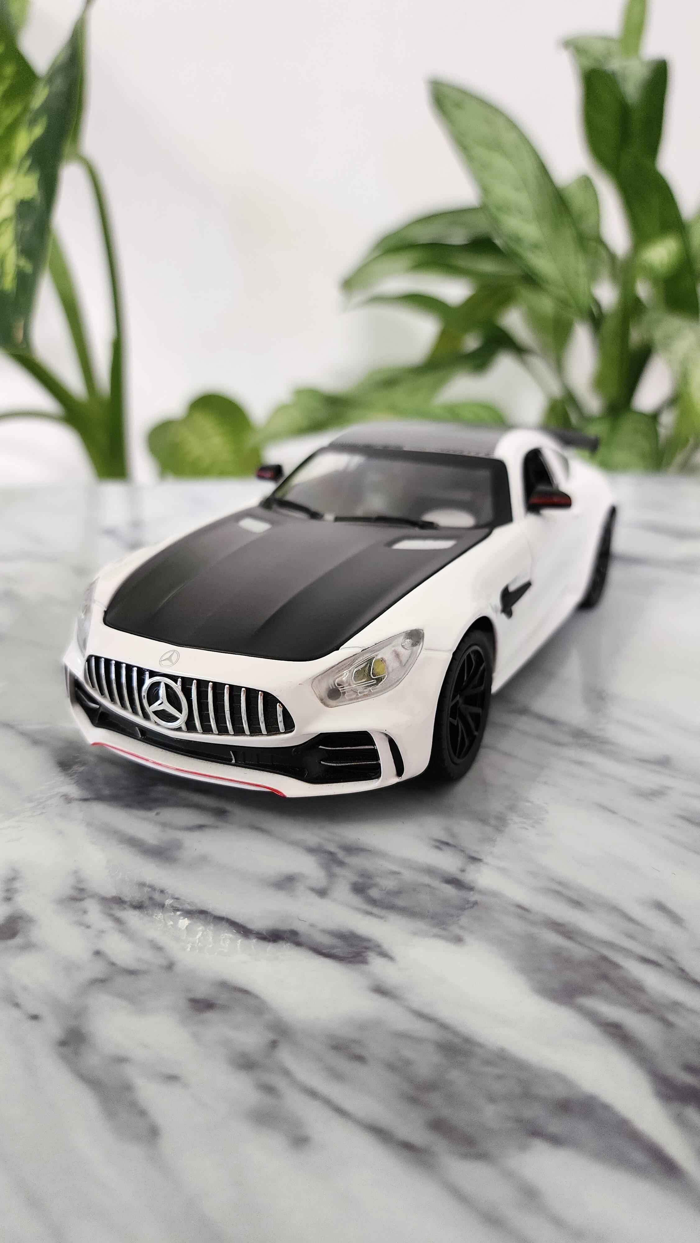ماکت فلزی ماشین بنز AMG دود زا - سفید - اقتصادی