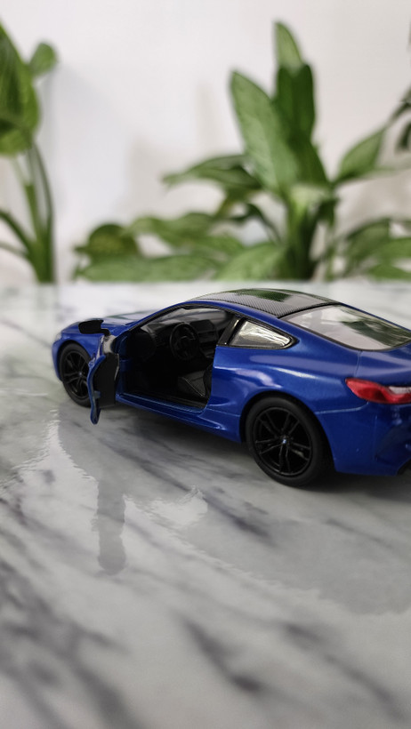 ماکت فلزی BMW M8 - آبی